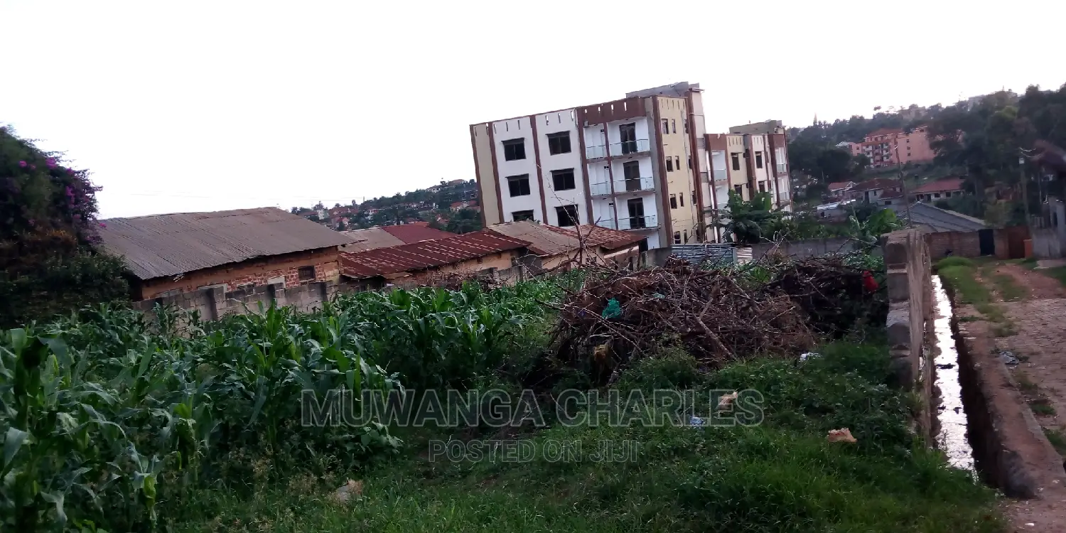 Plots Is for Sale in Kyambogo