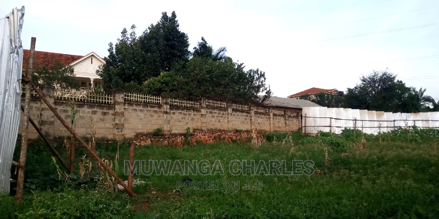Plots Is Available for Sale in Kyambogo