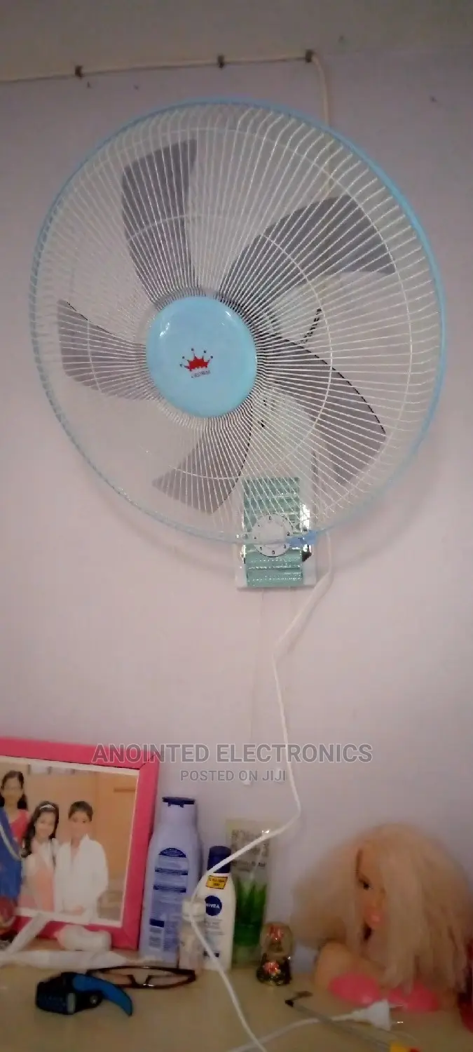 Wall Crown Fan