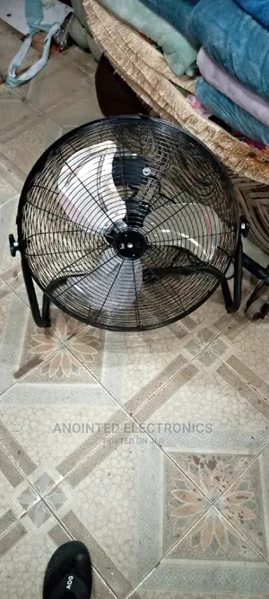 Black And Materic Table Fan