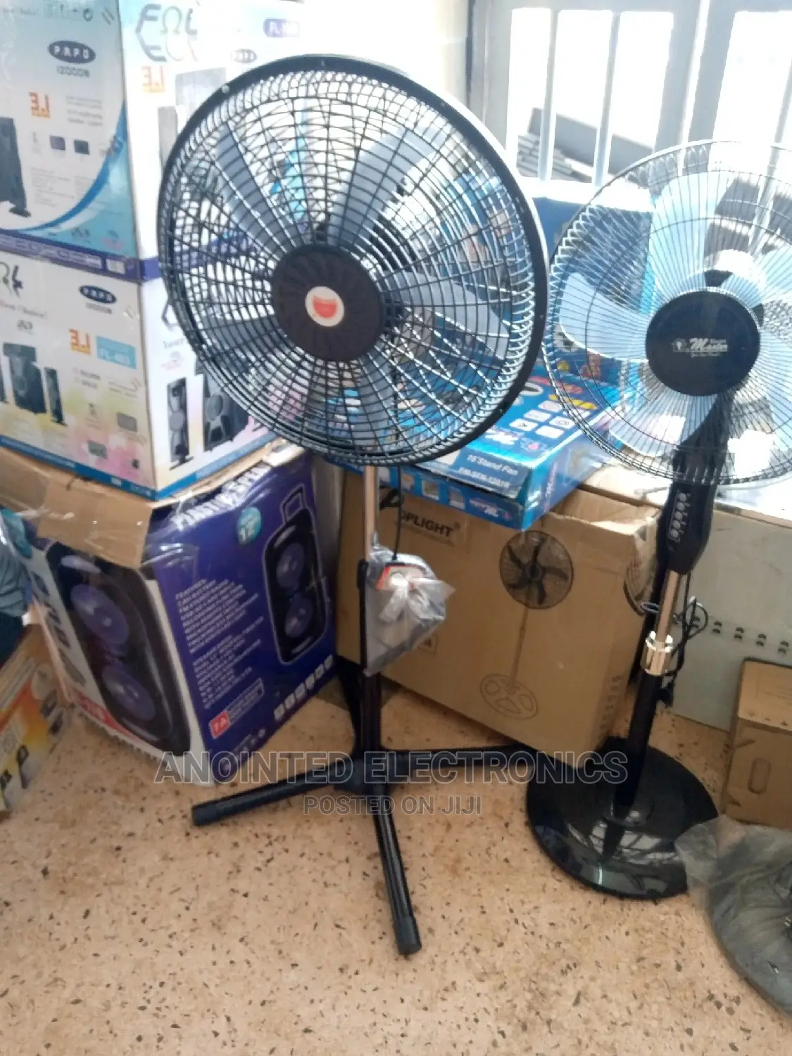 Stand Fan Black With a Strong Legs