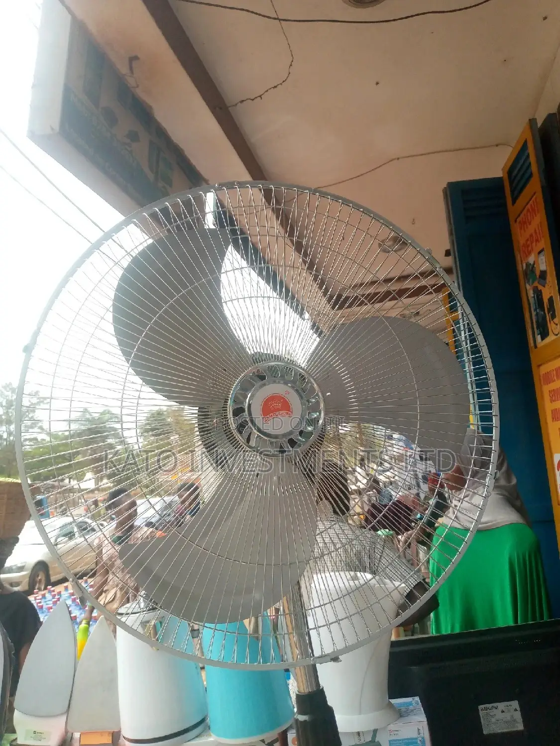 Metallic Fan