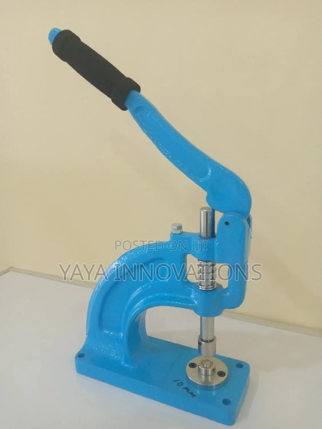 Eyelet Banner Hole Punching Machine