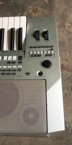 Yamaha Keyboard PSR OR 700