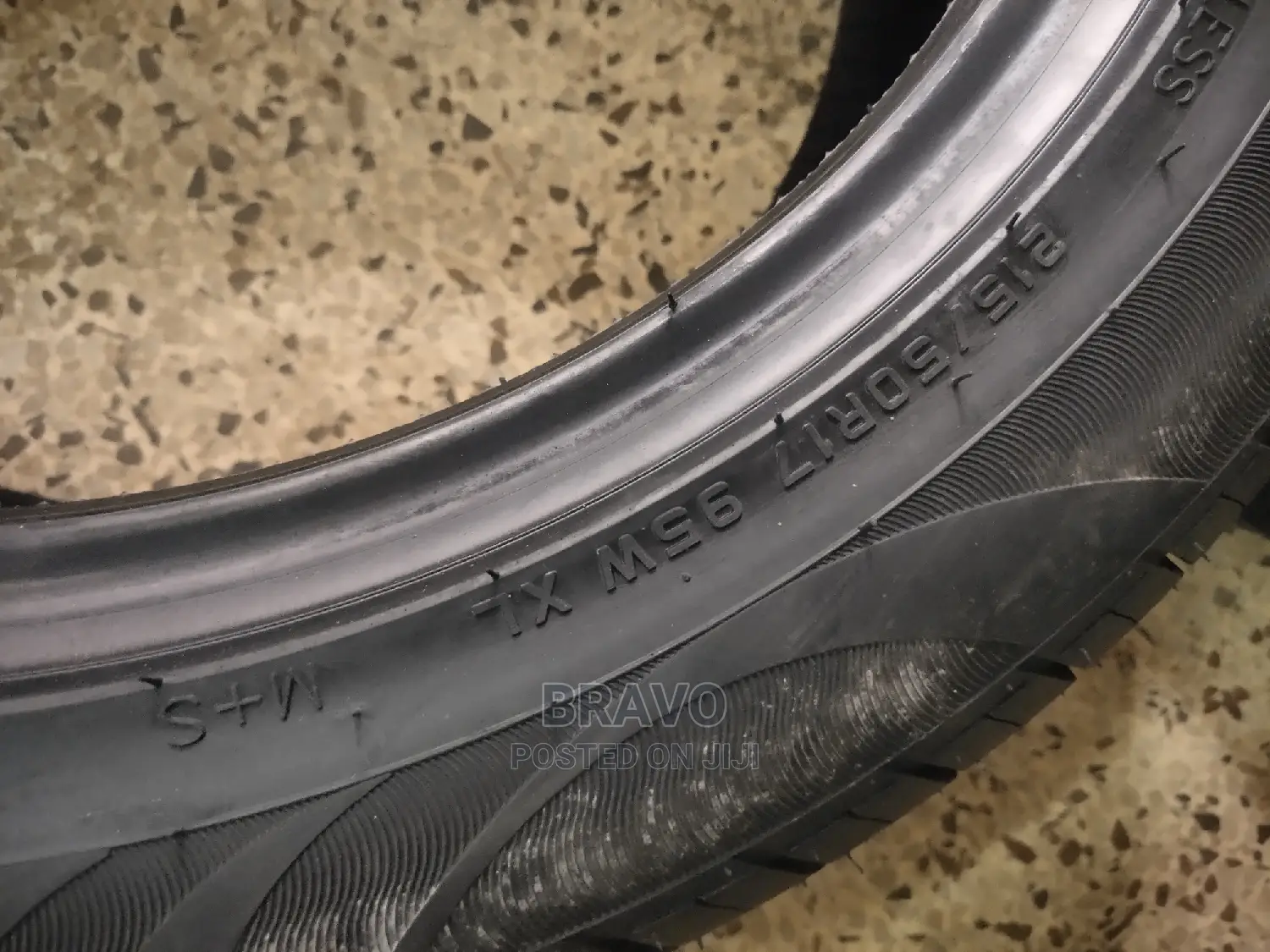 Tyre 215/50r17