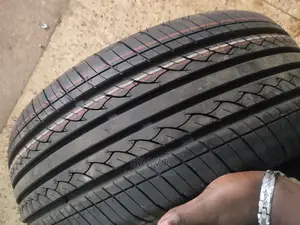 Tyre 215/50r17