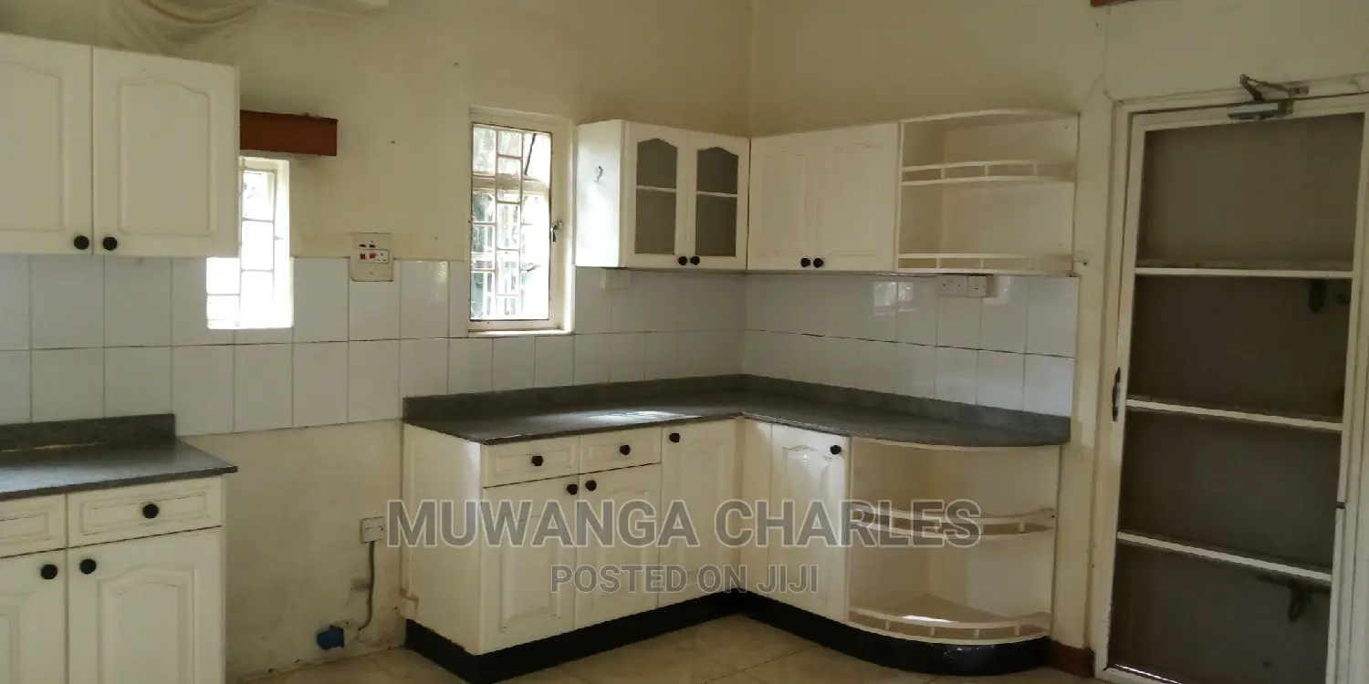 3bedroom House Is Available for Rent in Kololo