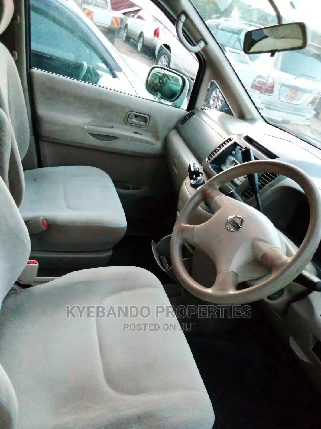 Nissan Serena 2002 White