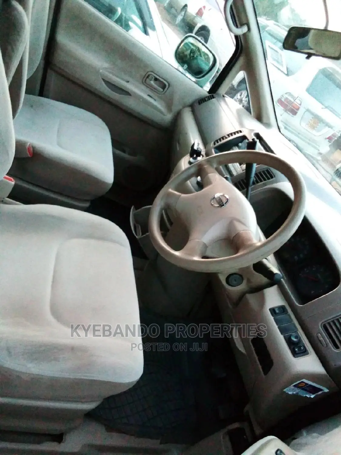 Nissan Serena 2002 White
