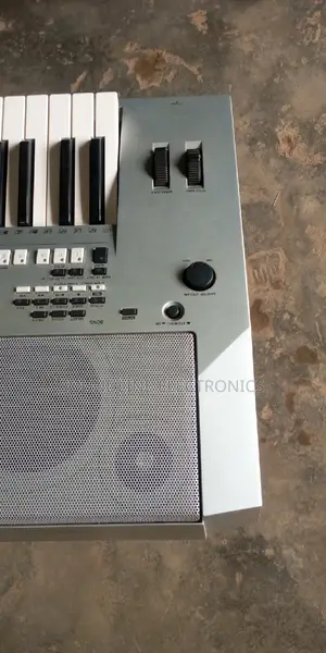 Yamaha Keyboard Psr S700
