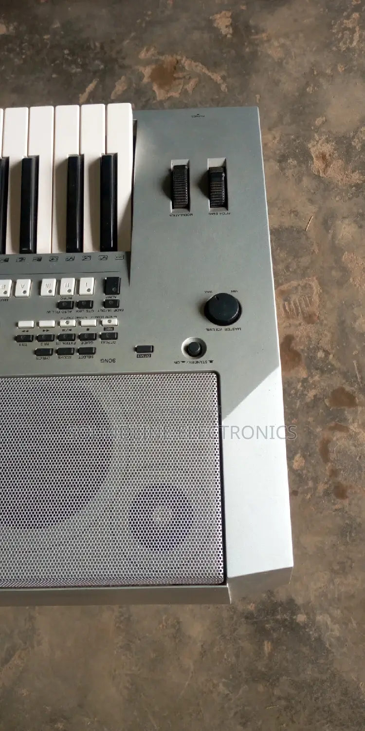 Yamaha Keyboard Psr S700