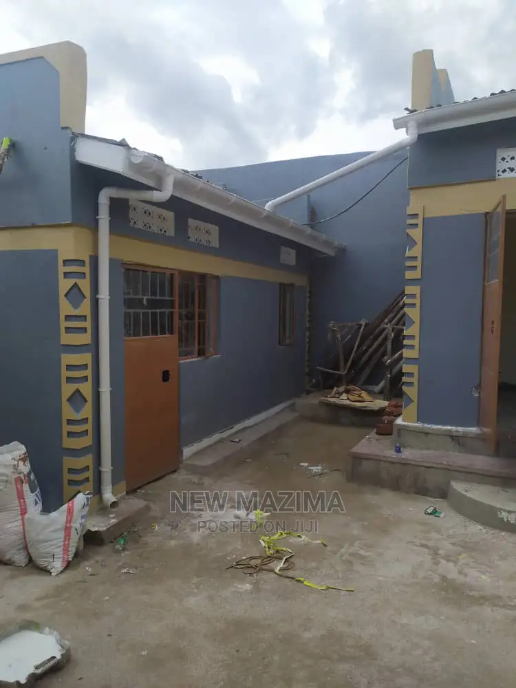 Another Sweetdeal Of Rentals With Tiles Quicksale In Nansana