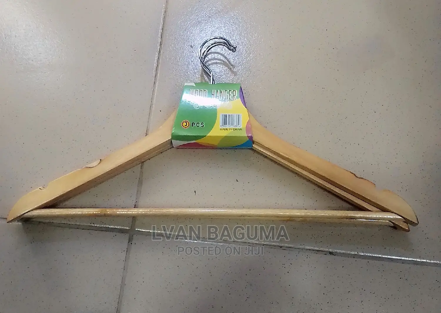 Classic Wood Hangers - 12 Pieces