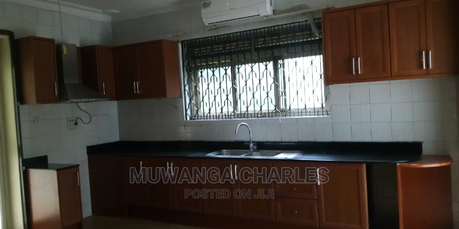 5bdrm Duplex in Fs Properties Ltd, Kampala for Rent