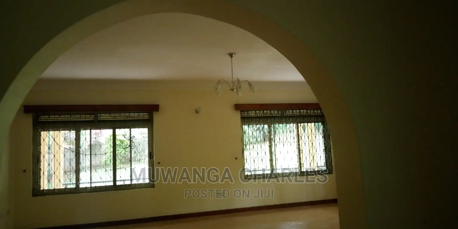 5bdrm Duplex in Fs Properties Ltd, Kampala for Rent