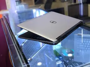 Laptop Dell Latitude E7240 8GB Intel Core I7 SSD 256GB