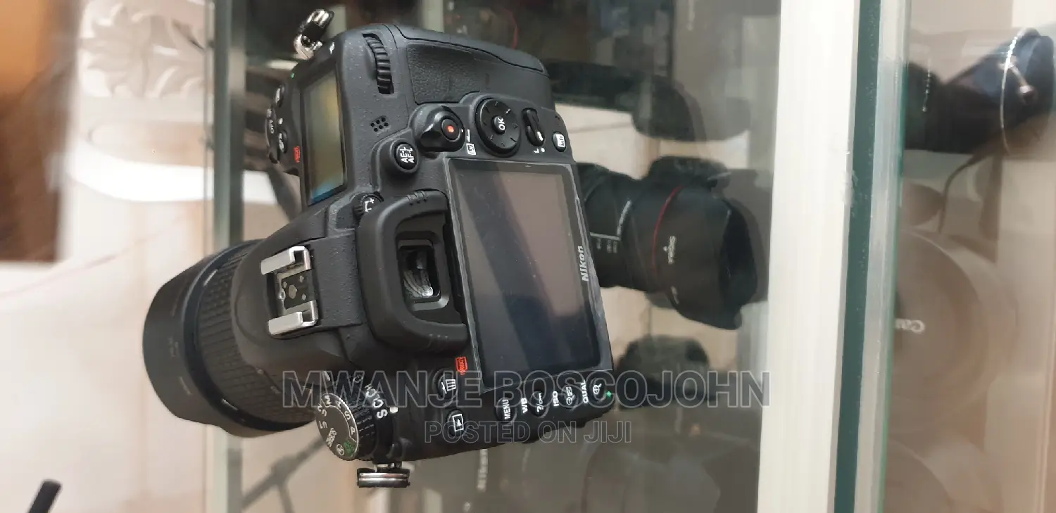 Brand New Nikon D7000