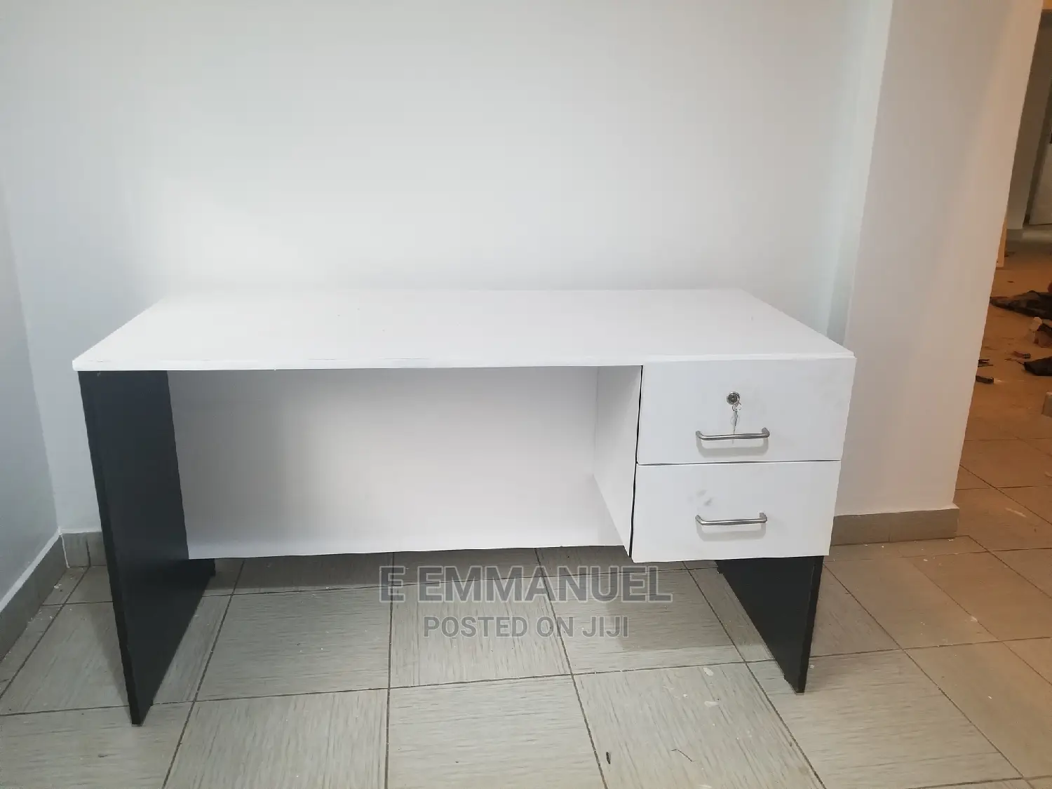 Office Desks/ Tables