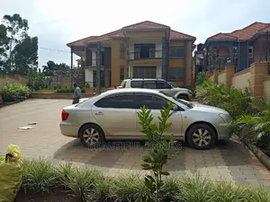 Kiwatule Seven Bedrooms Upscale Mansion on Sale