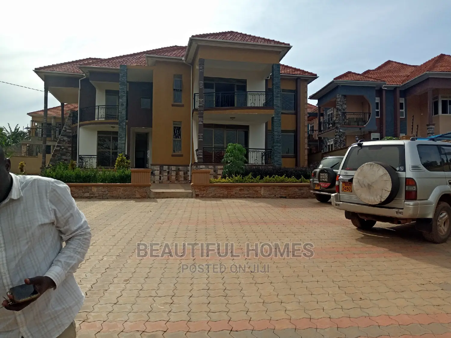 Kiwatule Seven Bedrooms Upscale Mansion on Sale