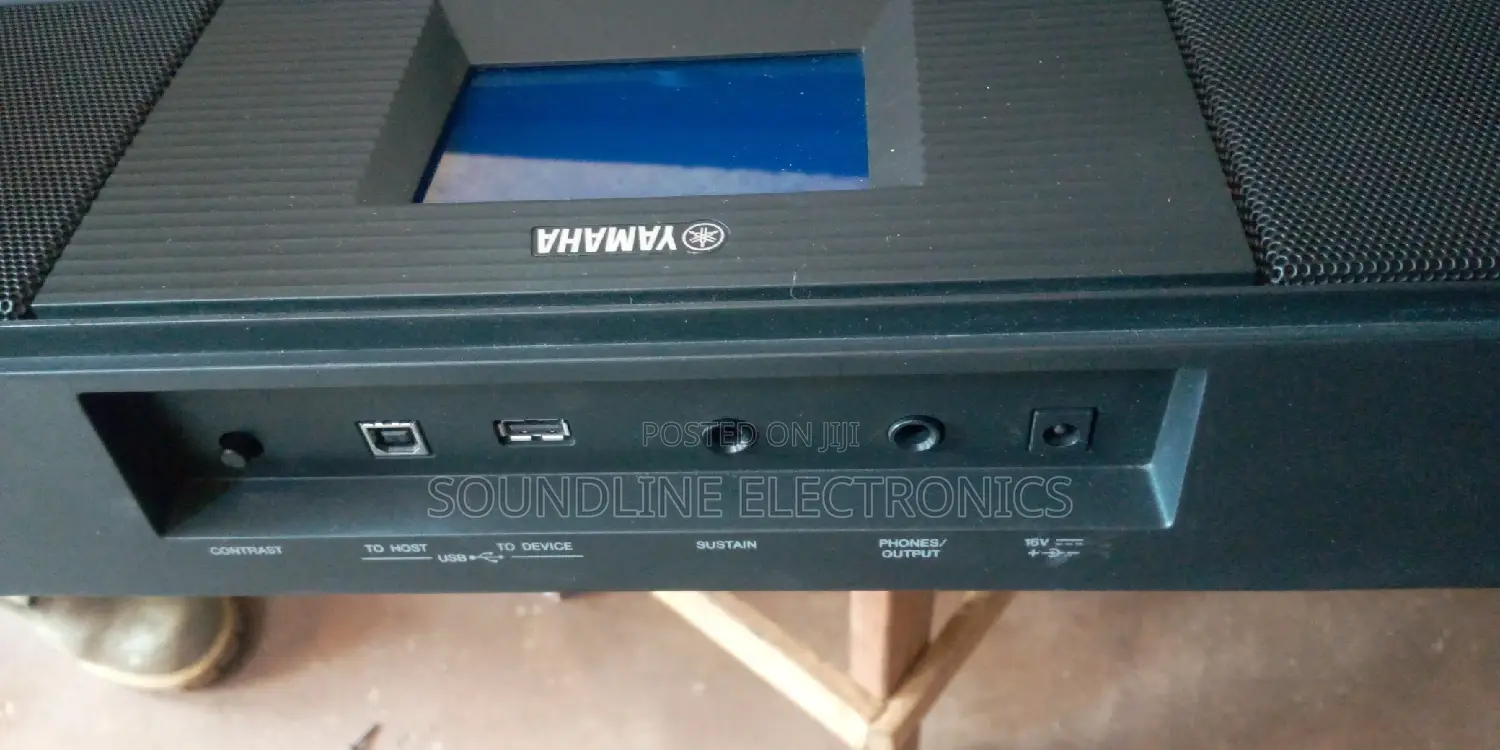 Yamaha PSR S650