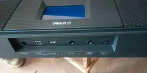 Yamaha PSR S650