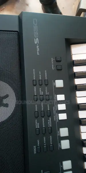 Yamaha PSR S650