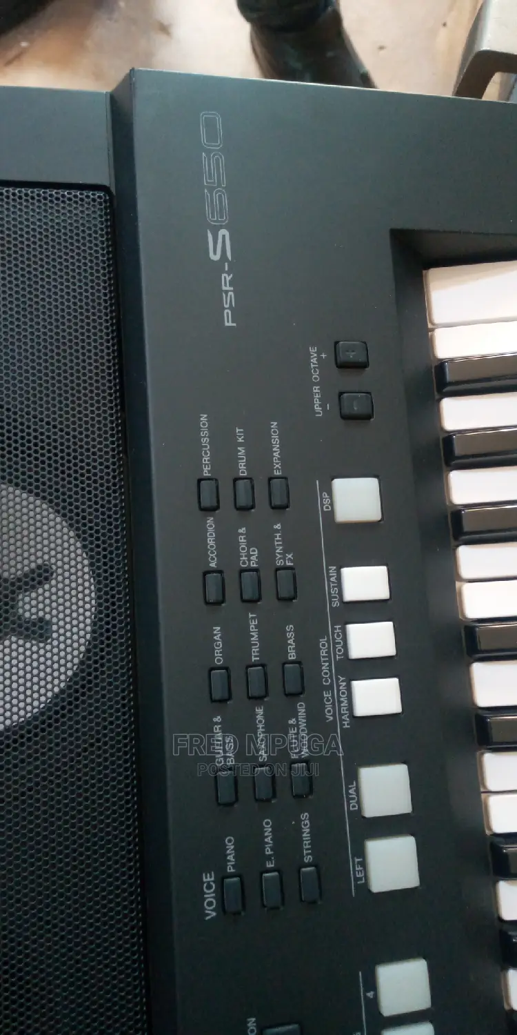 Yamaha PSR S650