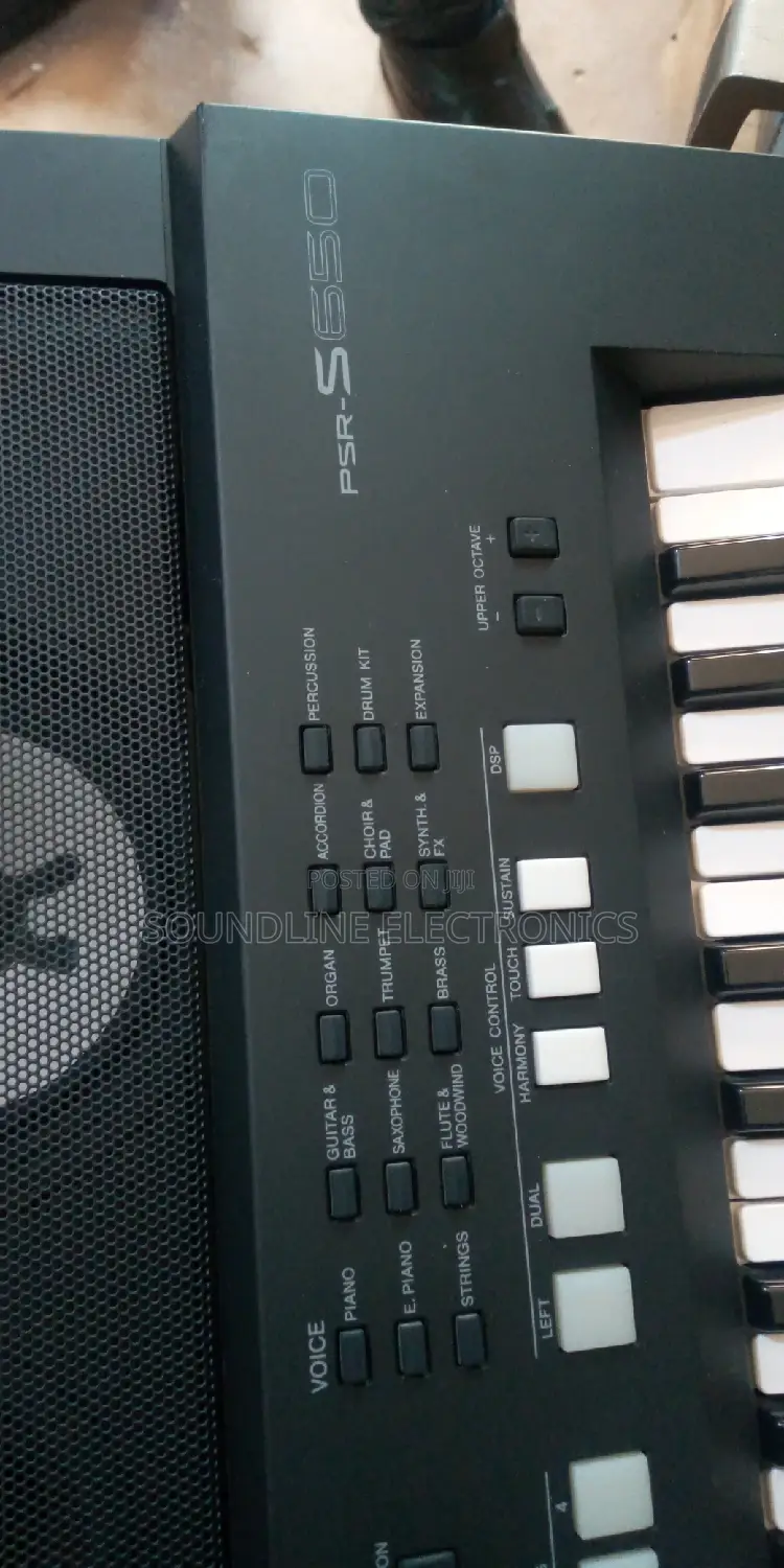 Yamaha PSR S650