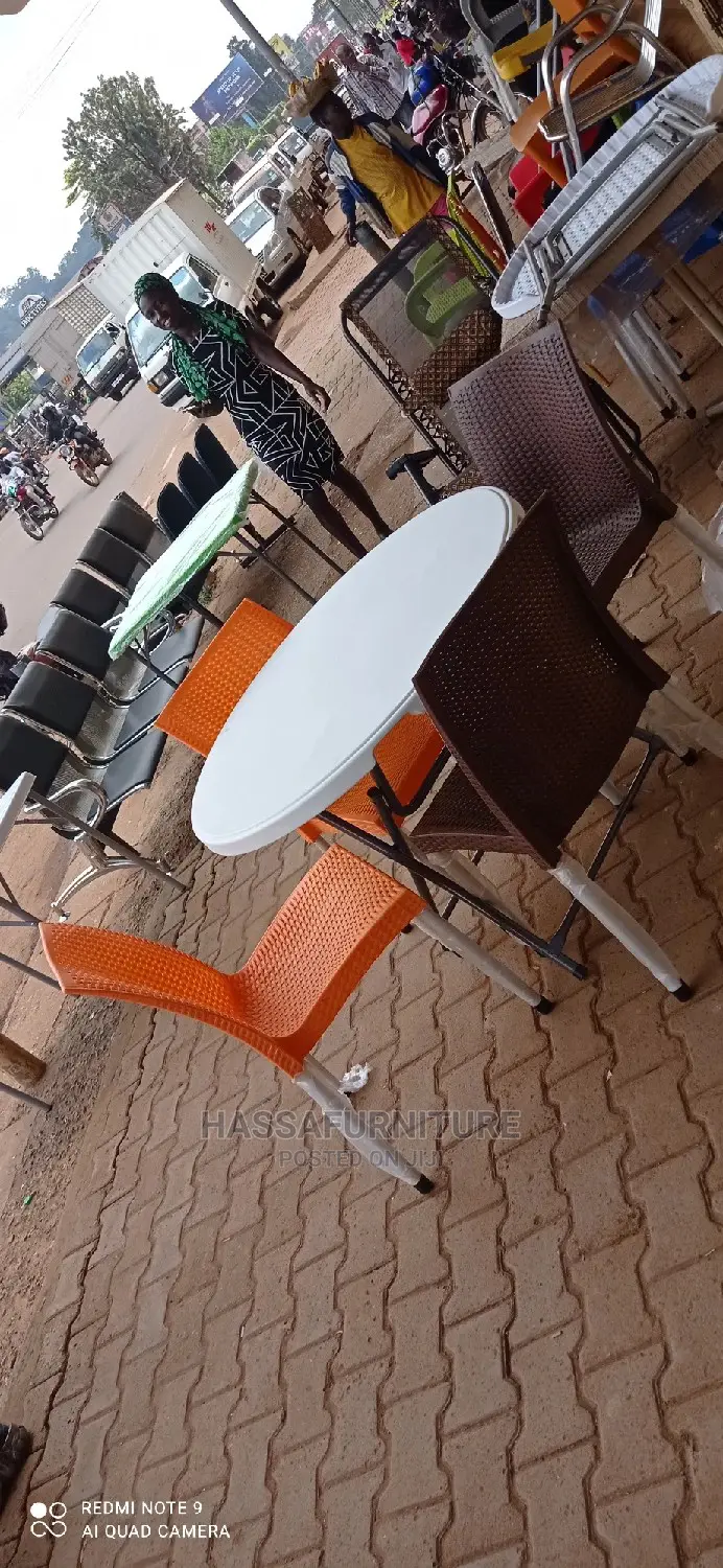 Restaurant Set 4seaters Round Shape
