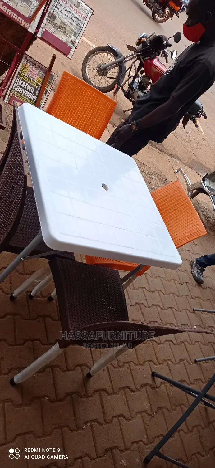 Restaurant Set 4seaters Brand New