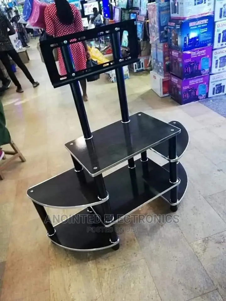 T. Stand Black