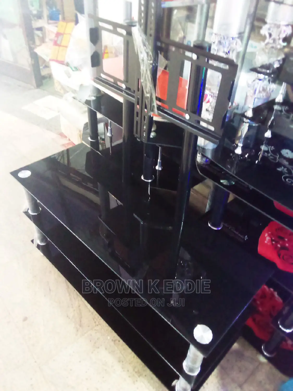 High Class TV Stand 311