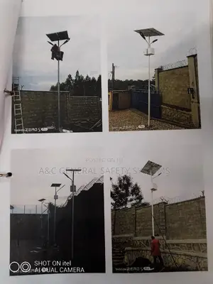 Standard Solar Security Street Light Stand Alone Double Hold
