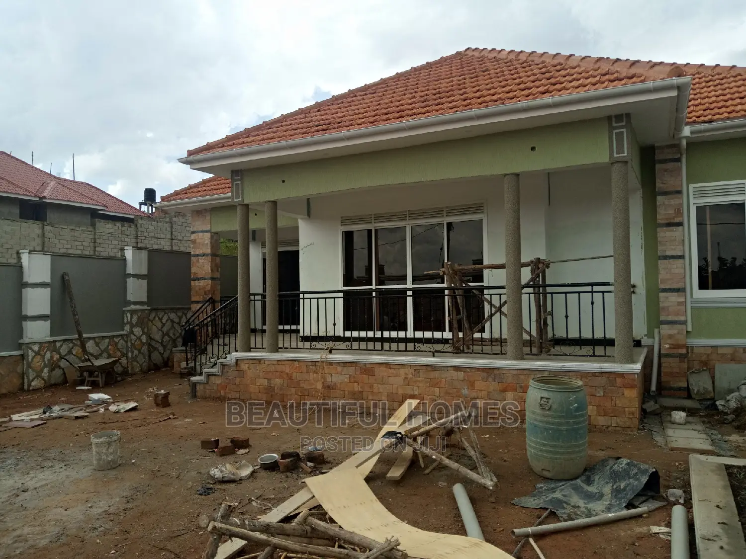 Kira Home With Four Bedrooms on Sale