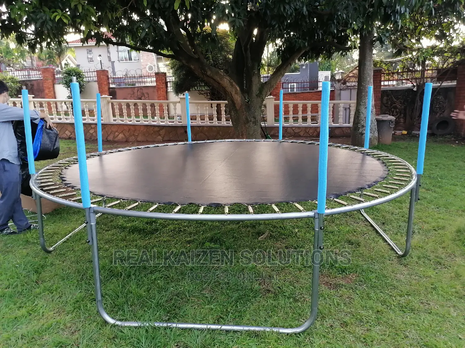 Indoor Outdoor Bounce Fitness Trampoline With Enclosure 8'