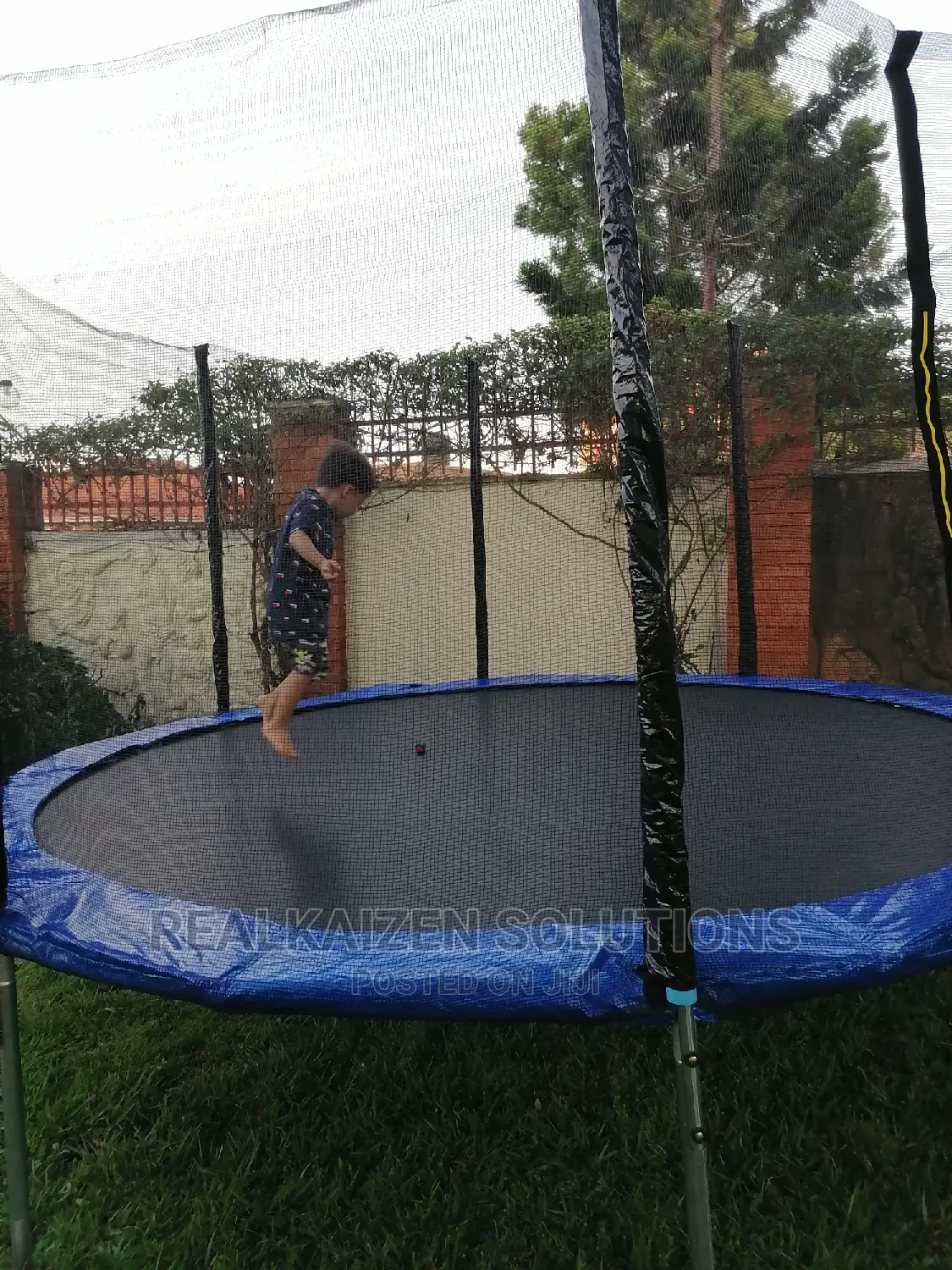 Indoor Outdoor Bounce Fitness Trampoline With Enclosure 8'
