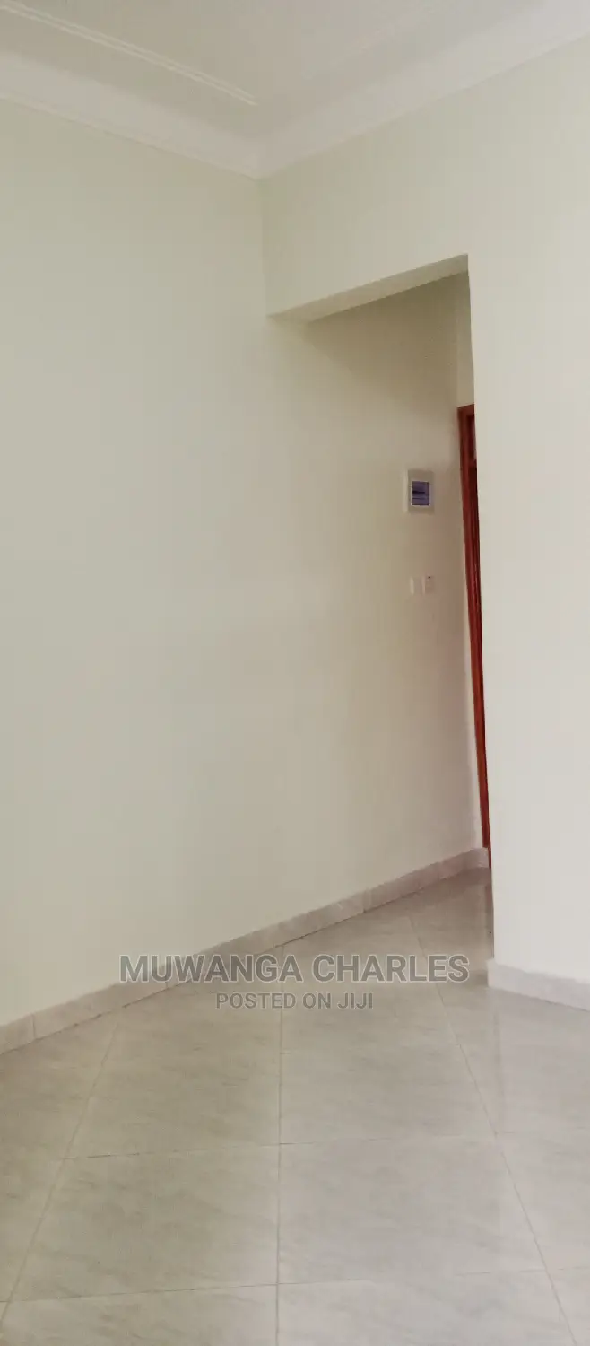 One Bed Room Is for Rent in Kyanja