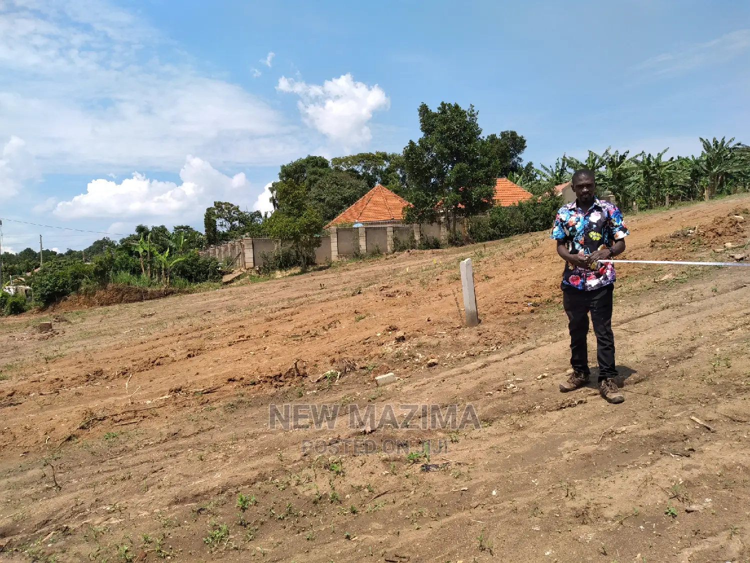 Hot Deal Land Just After Munyonyo on Entebbe Expres for Sale