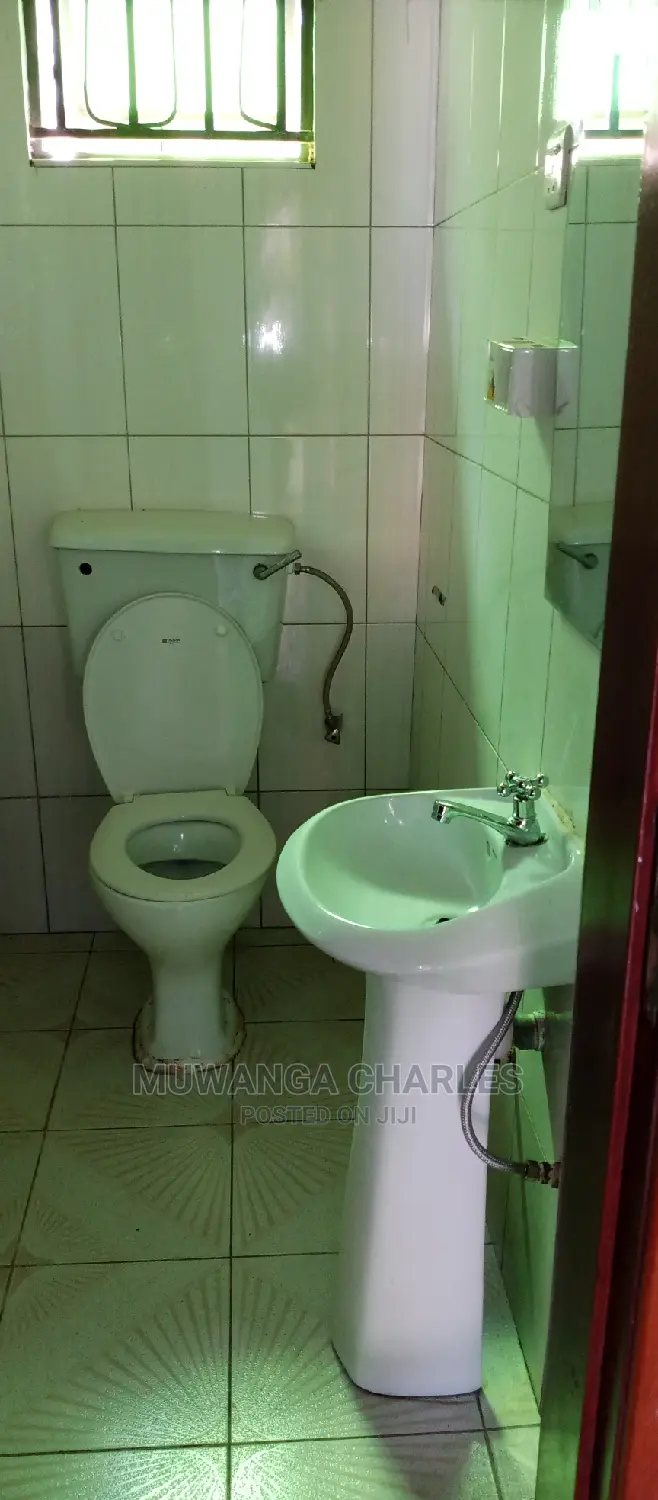 Double Room Is for Rent in Bukoto