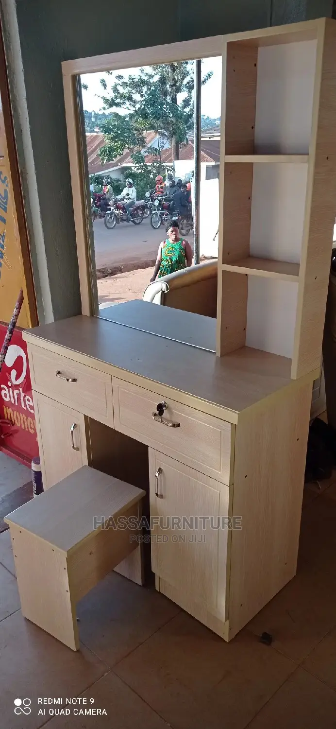 Executive Dressing Table
