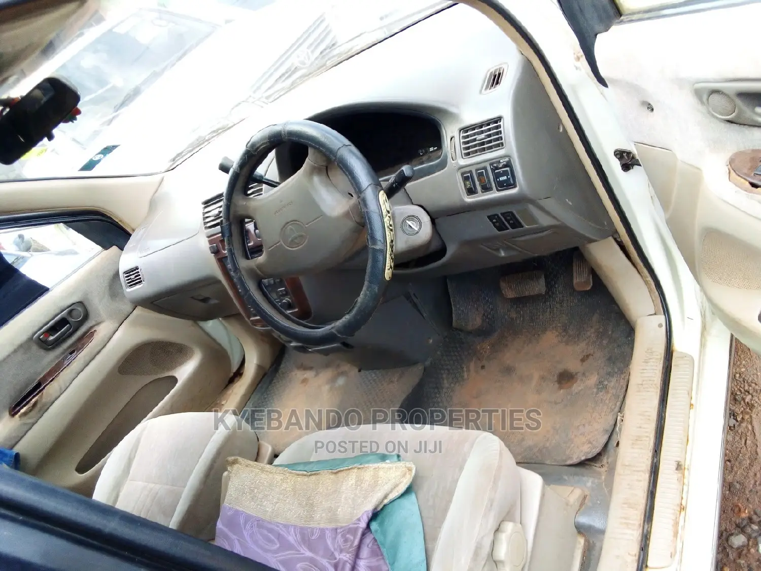 Toyota Gaia 1998 White