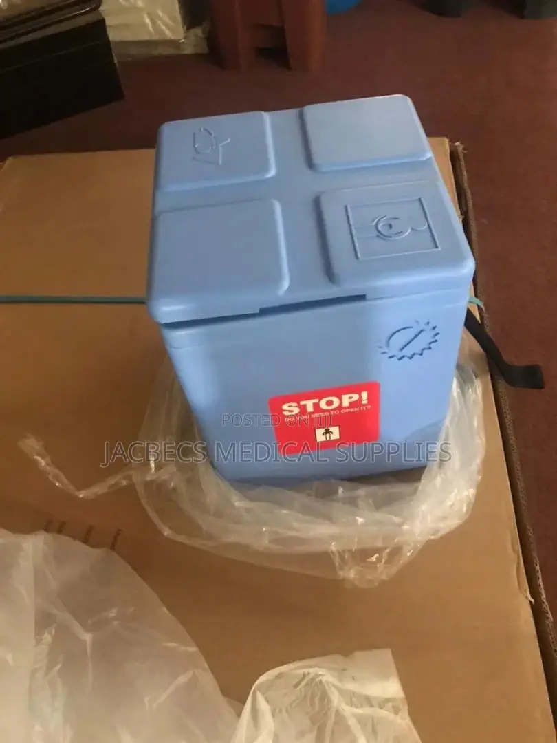 Vaccine Carriers With Ice Packs