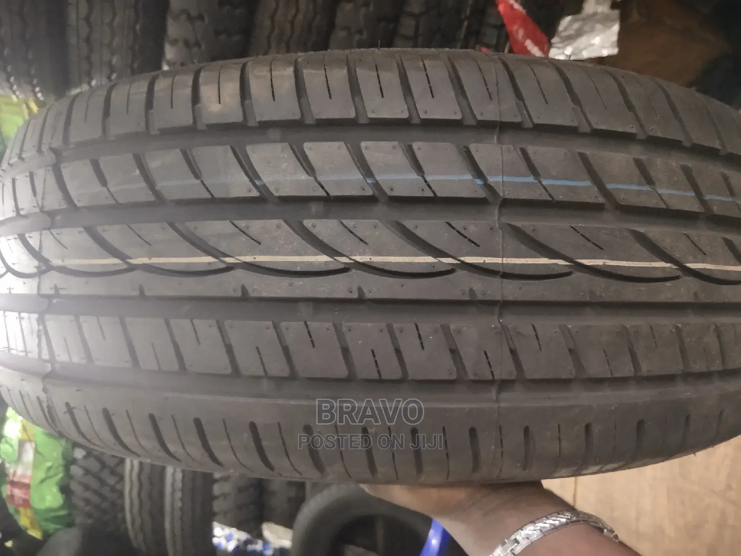 225/55r17 A200