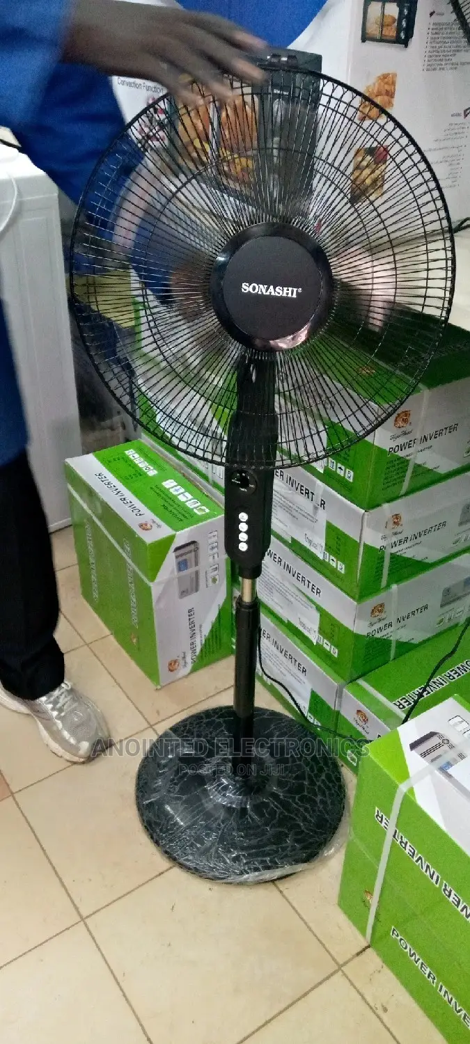 Sonashi Remote Stand Black Fan