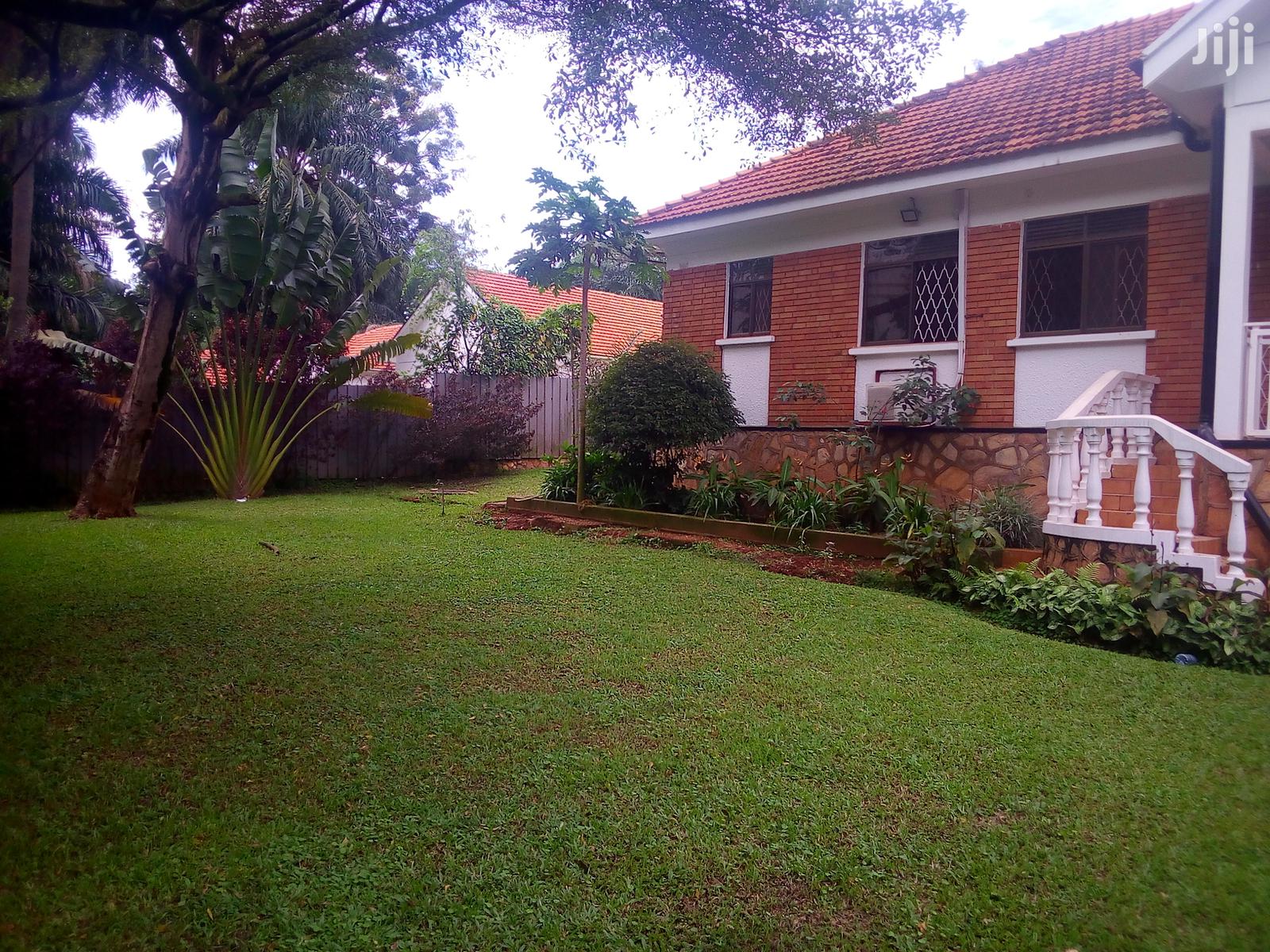 Three Bedroom House In Kololo For Rent
