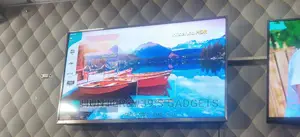 Uhd 4k 43inch Hisense Smart Digital Tv With Metallic Gold