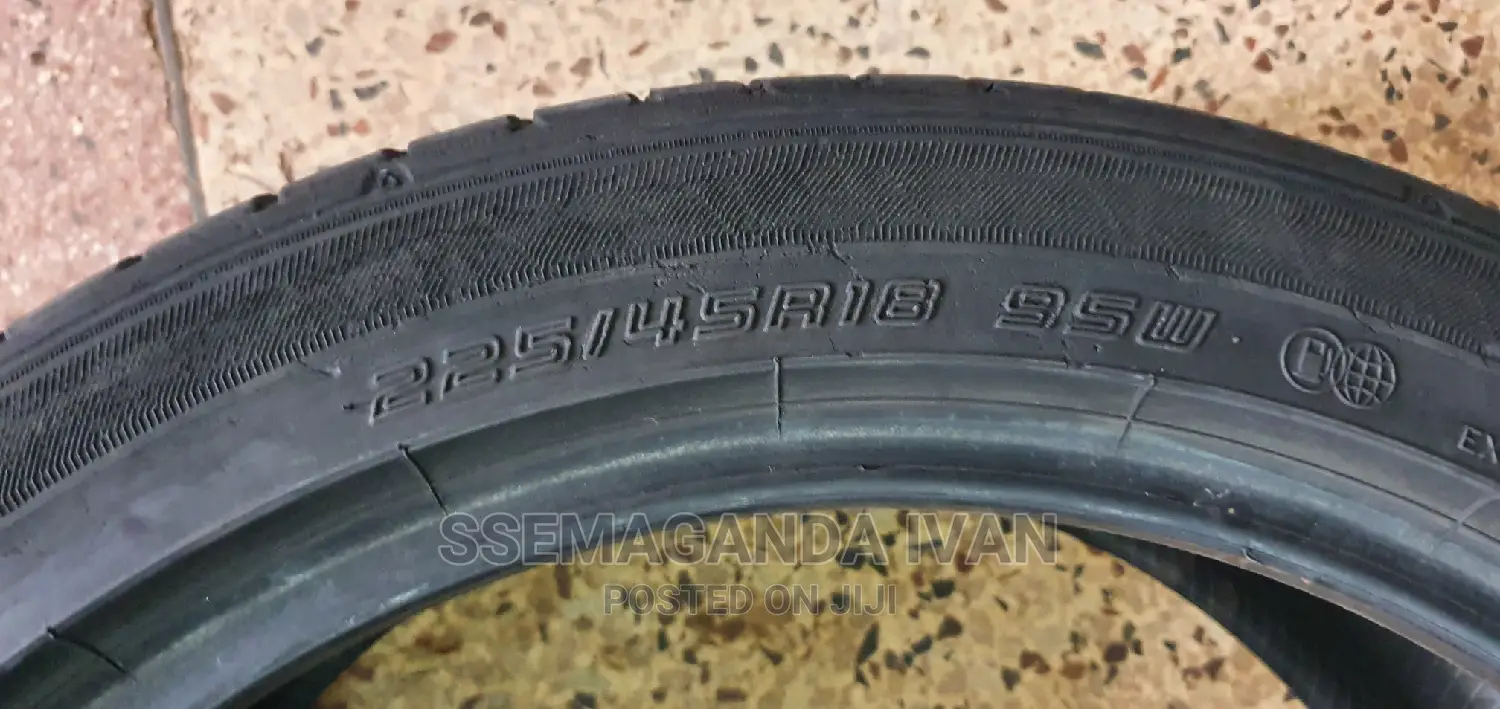 225/45r18 2nd Hand Tires in Good Condition