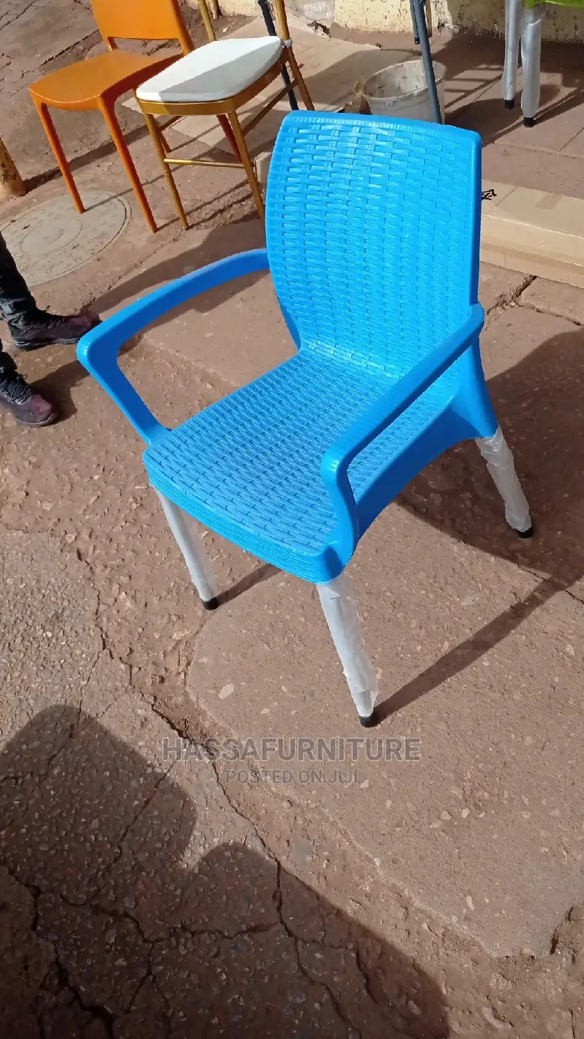 Plastic Restaurant Chair