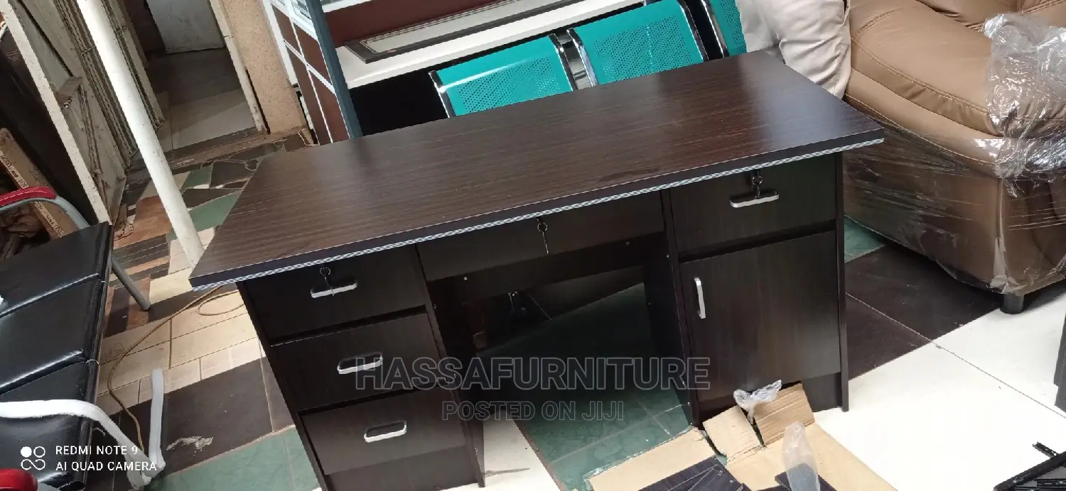 Office Desk Size 140cm Brand New